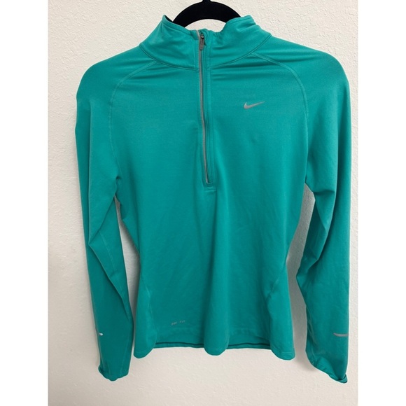 Nike Green Dri-Fit - Picture 2 of 3